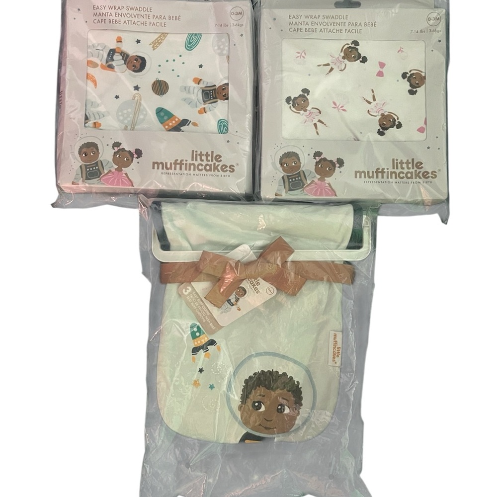 2 Baby Swaddle set and 1 pack of 3 baby burp cloths sets - Multicolor